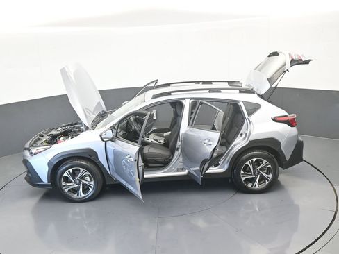 Used 2024 Subaru Crosstrek 2.0i Premium image 60