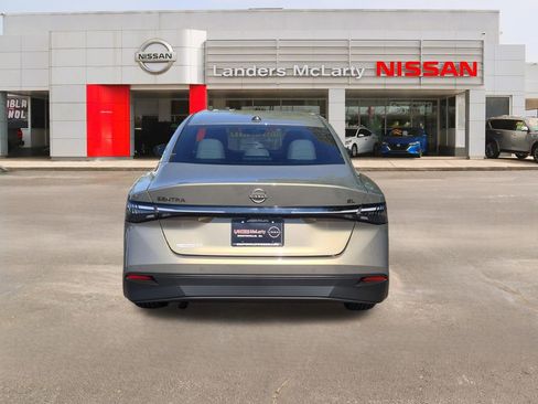 New 2026 Nissan Sentra SL w/ Floor Mat Package FWD image 4