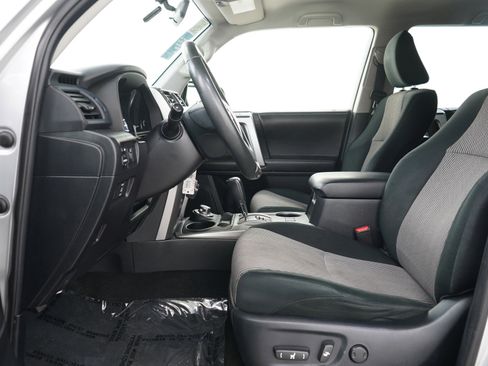 Used 2016 Toyota 4Runner SR5 image 20