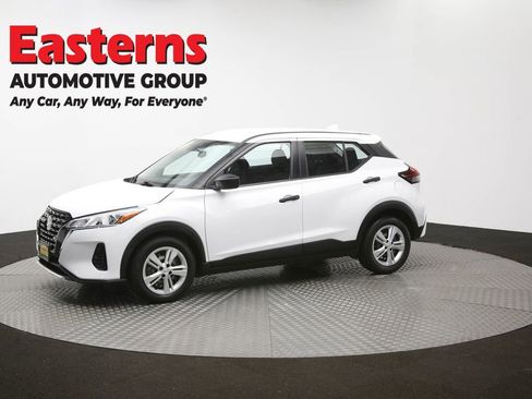 Used 2024 Nissan Kicks S image 57