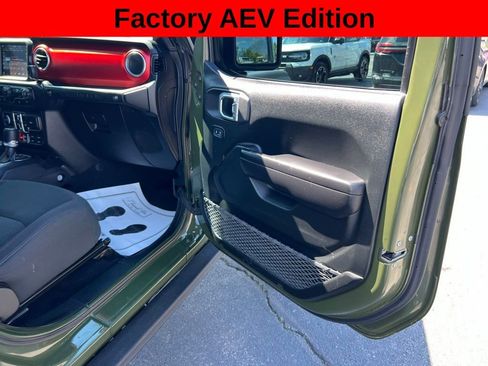 Used 2021 Jeep Wrangler Unlimited Rubicon AWD/4WD image 29
