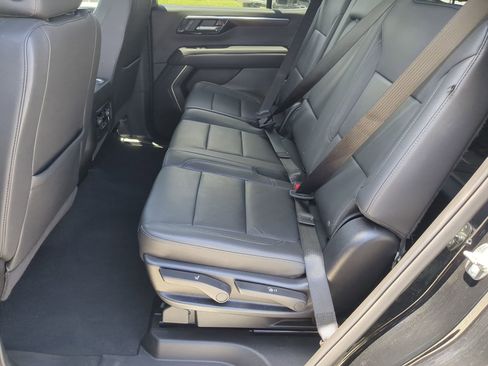 Used 2025 Chevrolet Tahoe LT RWD image 30