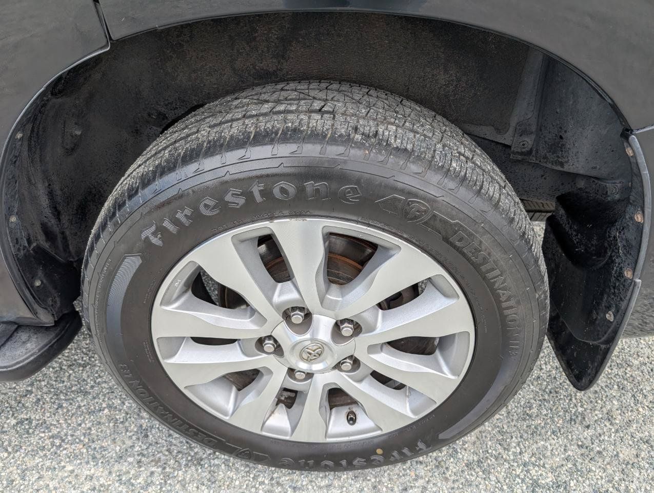 Used 2016 Toyota Sequoia SR5 RWD image 9
