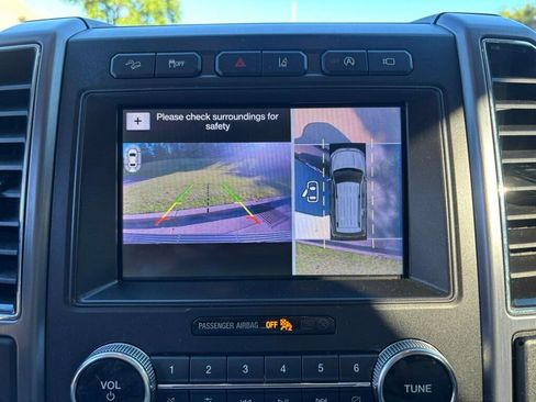 Used 2019 Ford Expedition Platinum AWD/4WD image 28