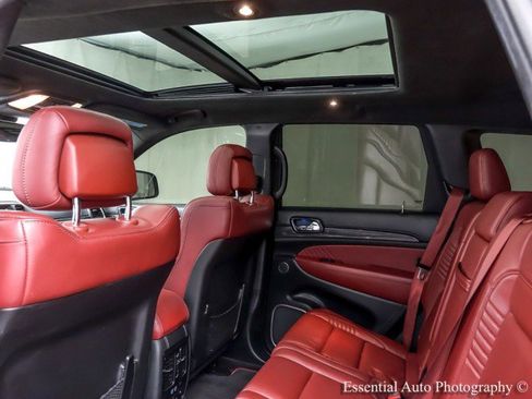 Used 2017 Jeep Grand Cherokee SRT image 15