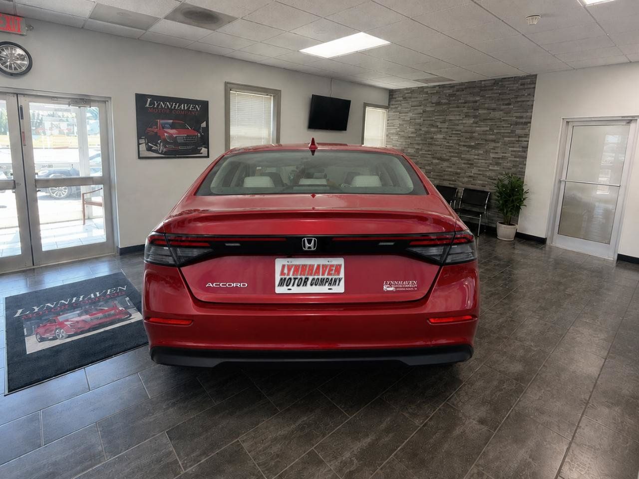 Used 2023 Honda Accord EX image 11
