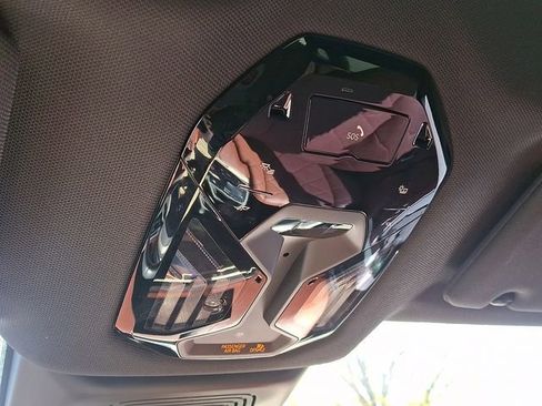 Used 2023 BMW iX xDrive50 w/ Sport Package image 31