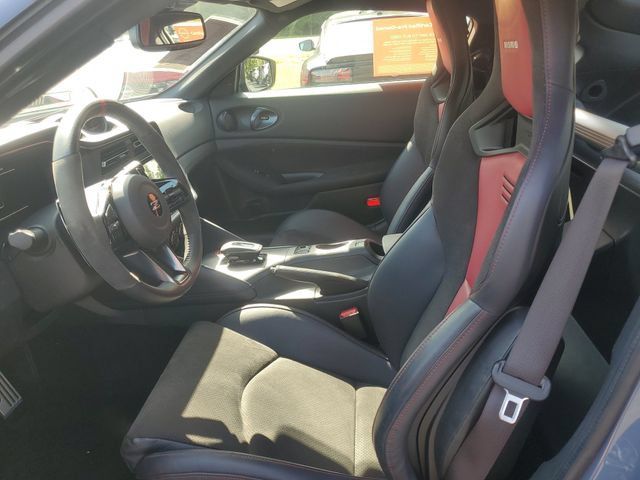 Certified 2024 Nissan Z Performance w/ Floor Mat Package RWD image 10