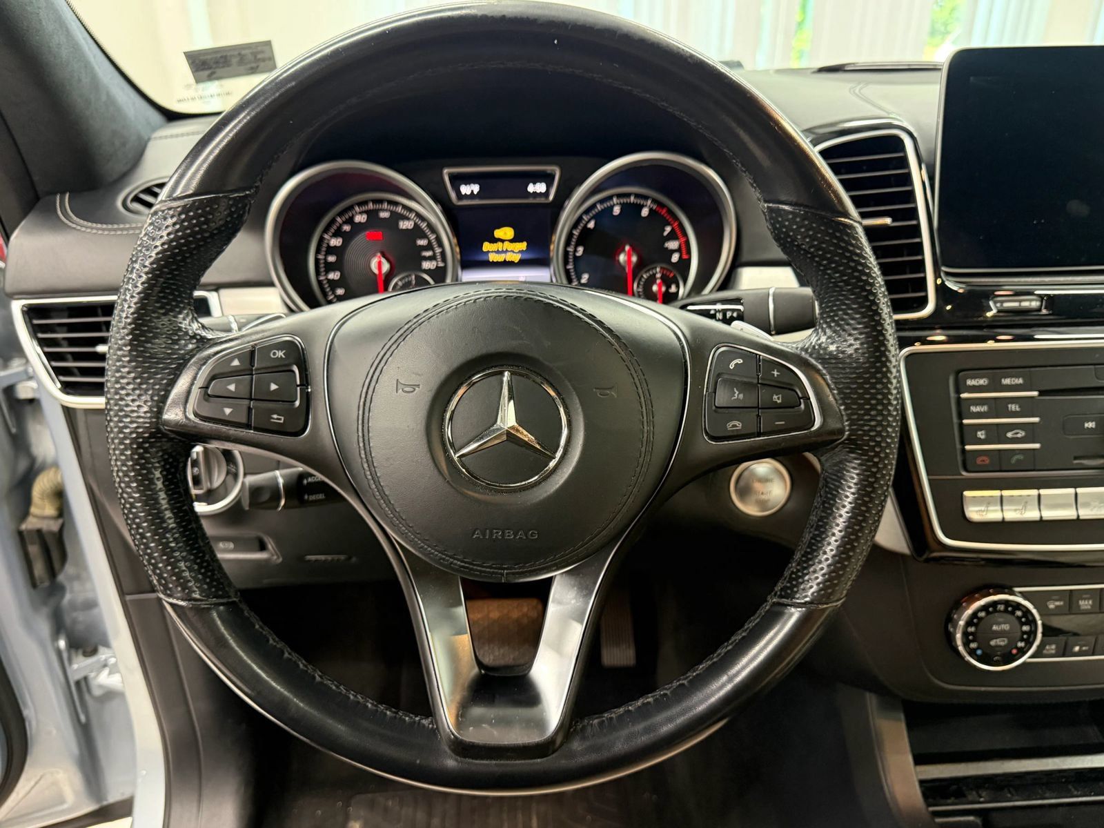 Used 2018 Mercedes-Benz GLS 450 4MATIC image 33