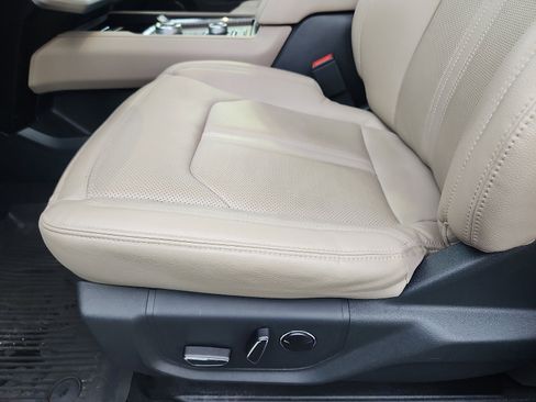 Certified 2023 Ford Expedition Limited image 23