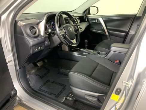 Used 2018 Toyota RAV4 XLE w/ Plus Extra Value Package AWD/4WD image 30