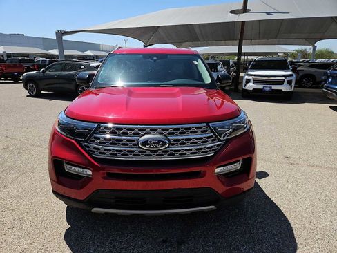 Used 2024 Ford Explorer Limited image 3
