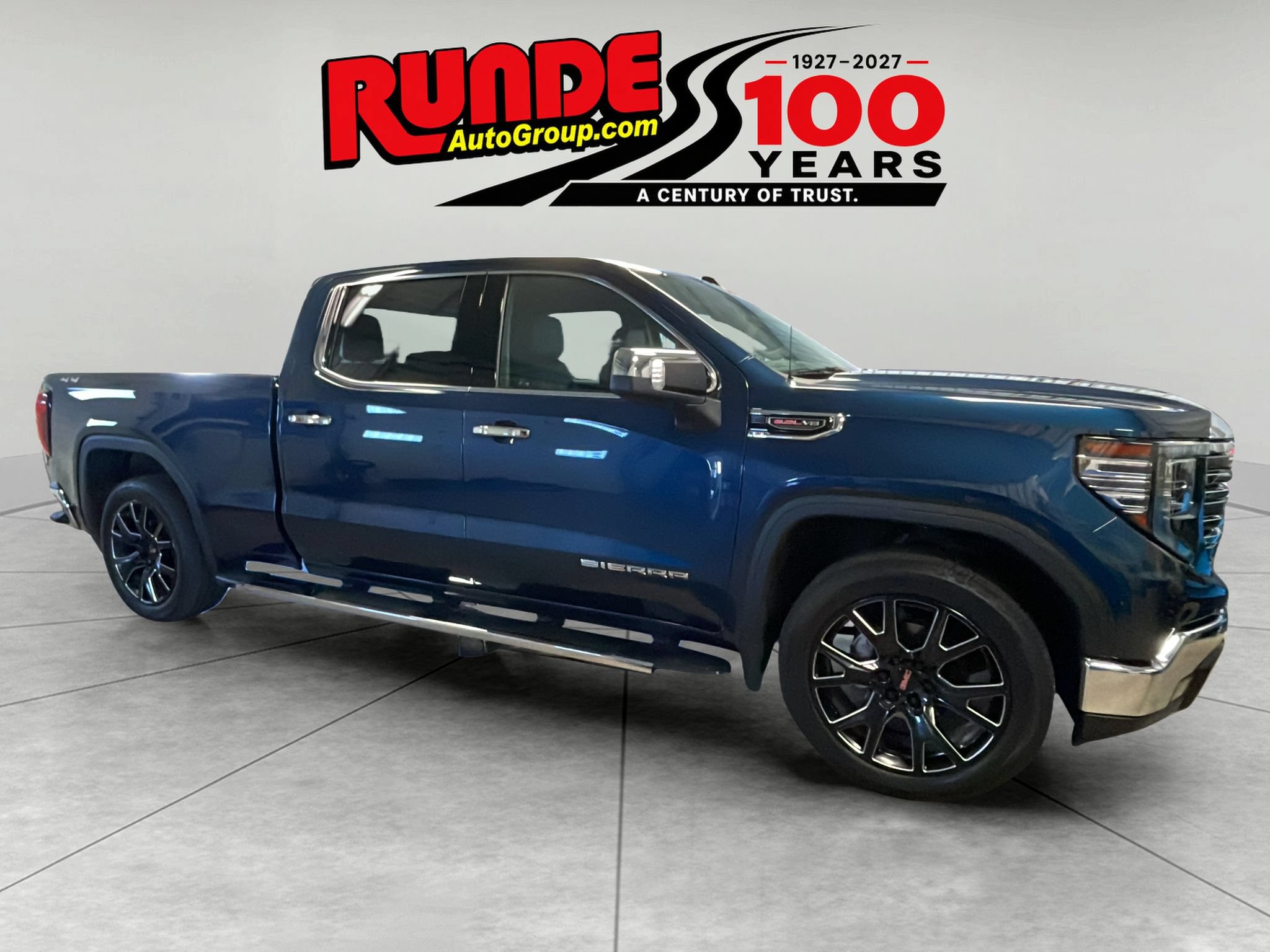 Used 2022 GMC Sierra 1500 SLT w/ SLT Premium Package AWD/4WD image 7