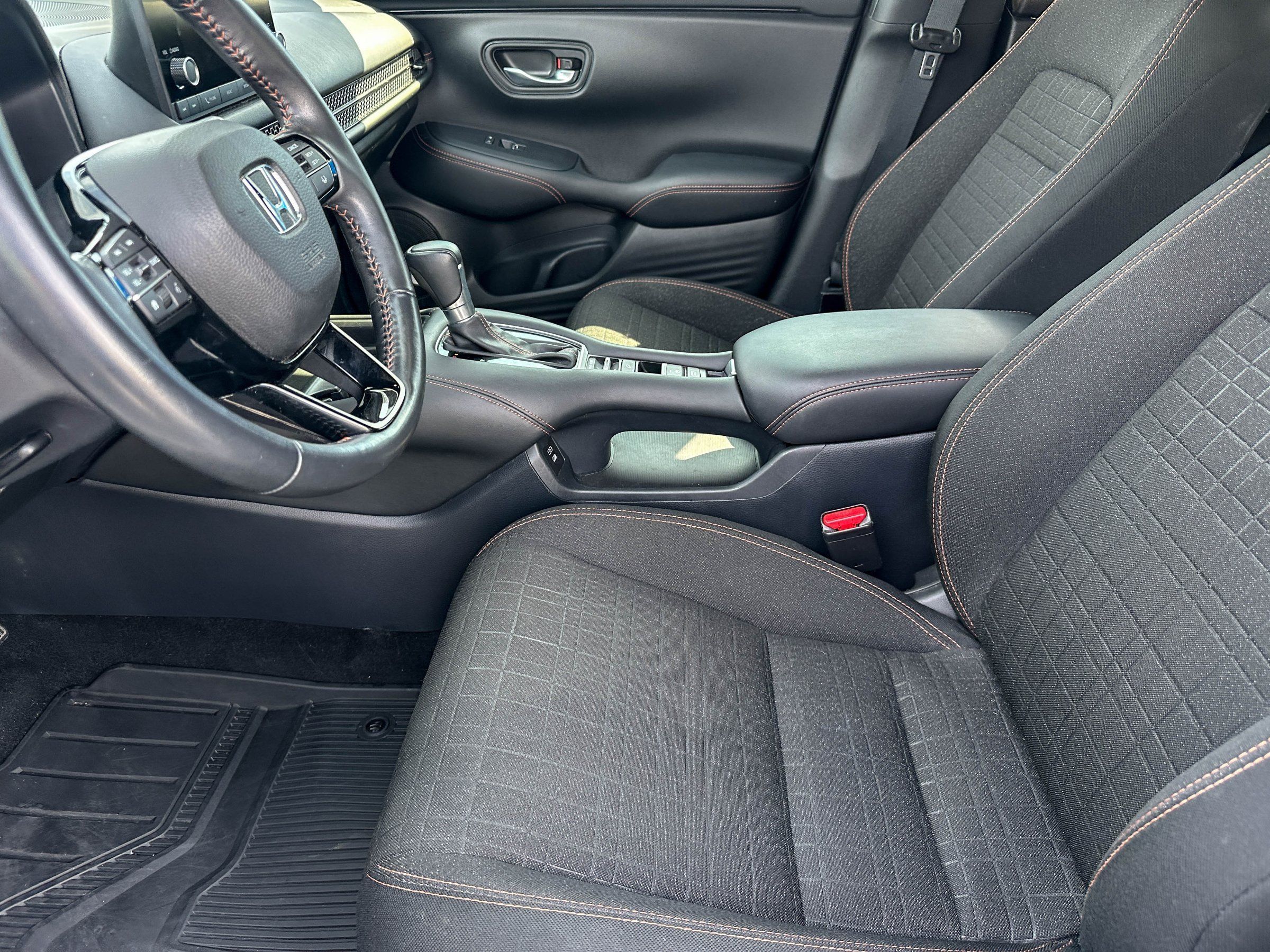 Certified 2025 Honda HR-V Sport image 13
