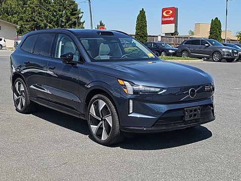 Used 2025 Volvo EX90 Ultra AWD/4WD image 1