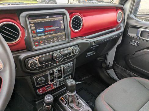 Used 2023 Jeep Wrangler Unlimited Rubicon AWD/4WD image 21