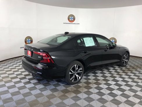Used 2023 Volvo S60 B5 Core AWD/4WD image 16