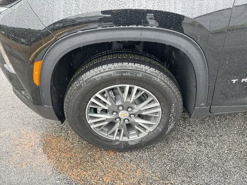 New 2026 Chevrolet Traverse LT image 12