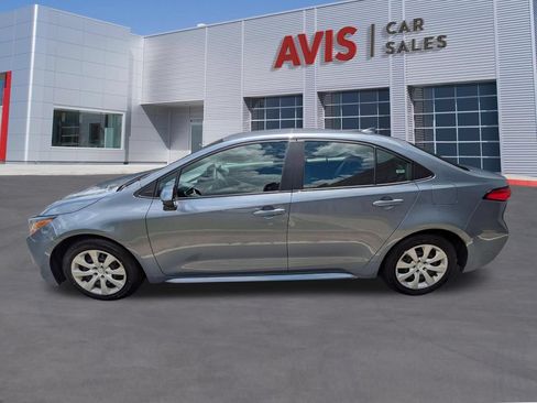 Used 2025 Toyota Corolla LE FWD image 10