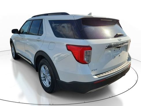 Used 2020 Ford Explorer XLT w/ Equipment Group 202A RWD image 3