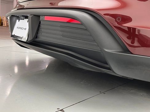 Used 2022 Porsche Taycan image 41