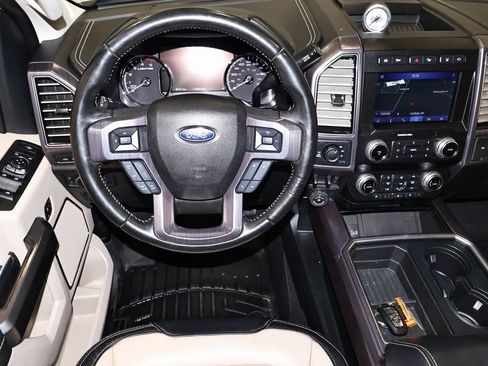 Used 2020 Ford F350 Limited image 17