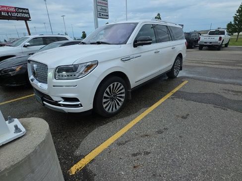 Used 2019 Lincoln Navigator L Reserve AWD/4WD image 2