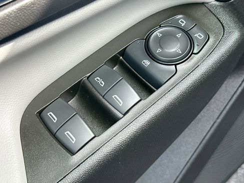 Used 2024 Chevrolet Equinox LS w/ Midnight Edition image 18