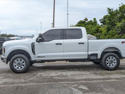 Used 2024 Ford F250 XLT w/ FX4 Off-Road Package AWD/4WD image 3