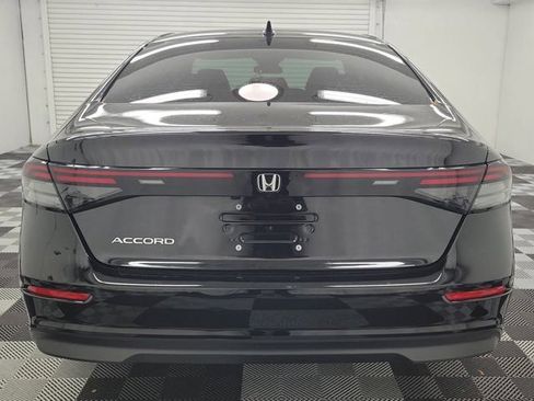 Certified 2025 Honda Accord LX image 5