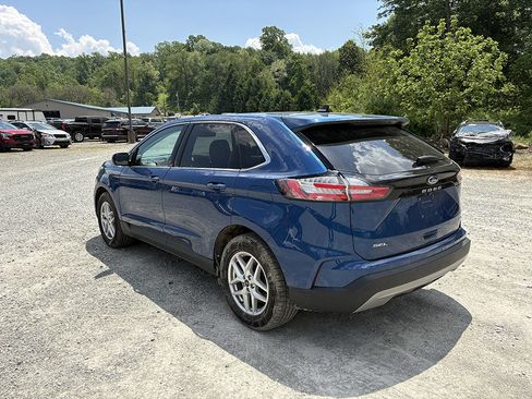 Used 2024 Ford Edge SEL AWD/4WD image 2