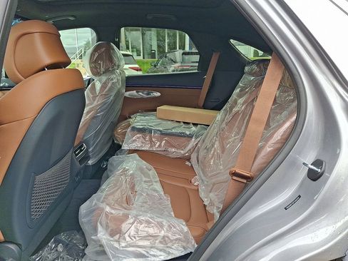 New 2026 Genesis GV70 2.5T Advanced AWD/4WD image 6