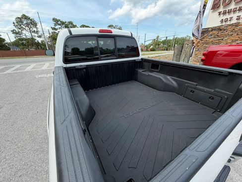 Used 2007 Toyota Tacoma PreRunner RWD image 31