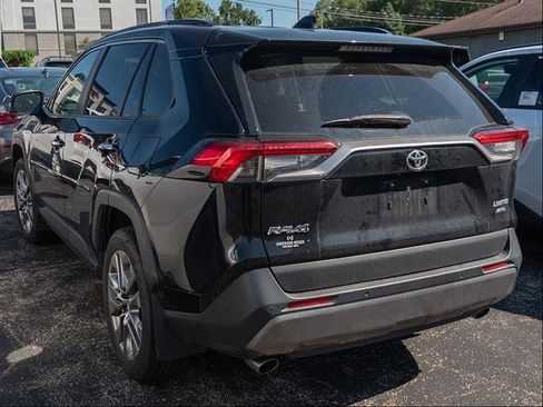 Used 2019 Toyota RAV4 Limited w/ Cold Weather Package AWD/4WD image 4