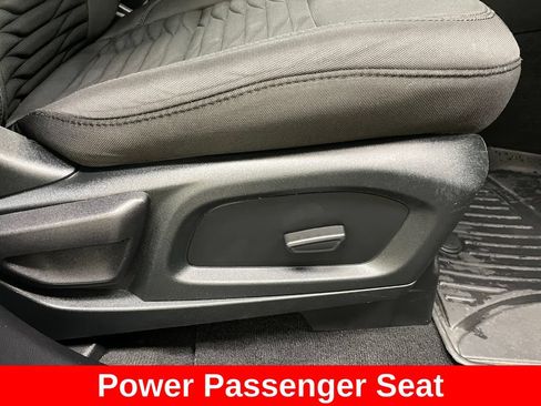 Used 2021 Ford Explorer XLT AWD/4WD image 9