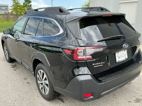 Certified 2025 Subaru Outback Premium w/ Popular Package #1A AWD/4WD image 2