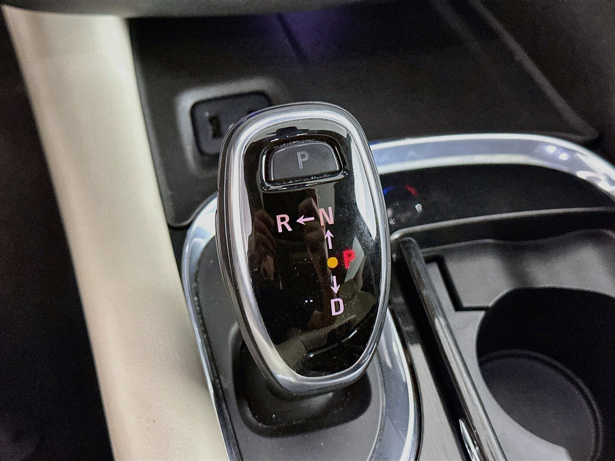 Used 2019 Buick Enclave Premium w/ Experience Buick Package FWD image 24