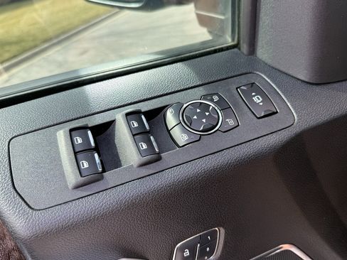 Used 2017 Ford F250 Lariat w/ Lariat Ultimate Package image 25