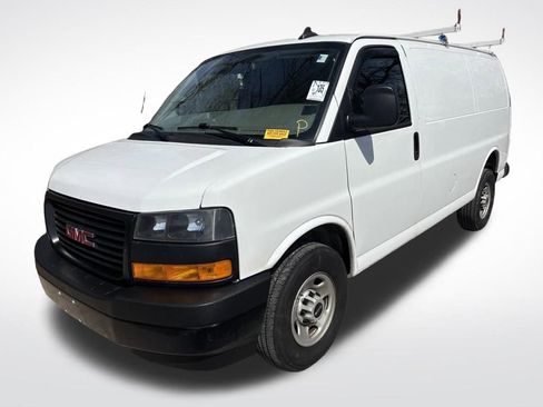 Used 2023 GMC Savana 2500 w/ Driver Convenience Package image 8
