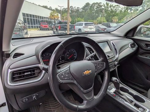 Used 2018 Chevrolet Equinox LT image 10