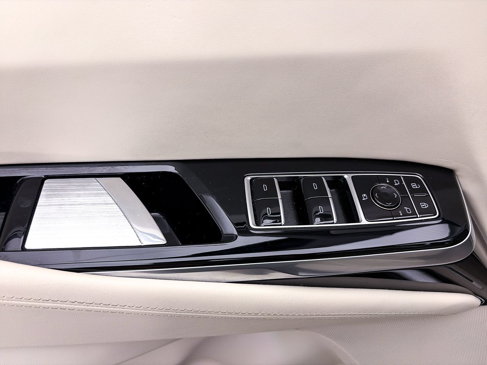 Used 2025 Cadillac Escalade Sport Platinum AWD/4WD image 22