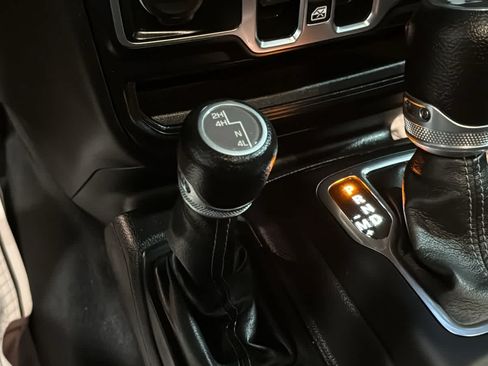 Used 2024 Jeep Wrangler Unlimited Sport AWD/4WD image 20