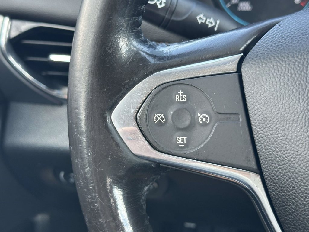 Used 2018 Chevrolet Traverse LT FWD image 22