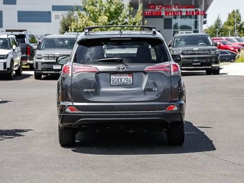 Used 2018 Toyota RAV4 LE w/ All Weather Liner Package FWD image 4