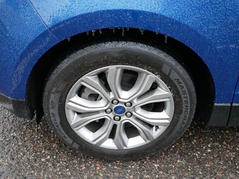 Used 2022 Ford Edge Titanium w/ Equipment Group 301A AWD/4WD image 8