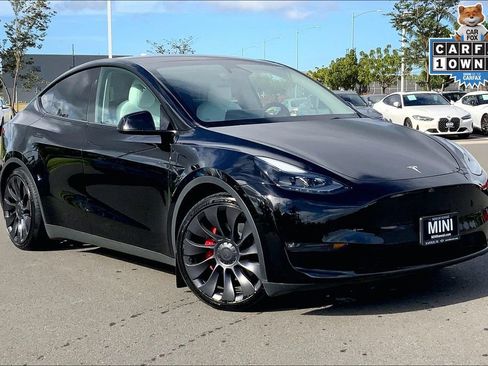 Used 2023 Tesla Model Y Performance image 1
