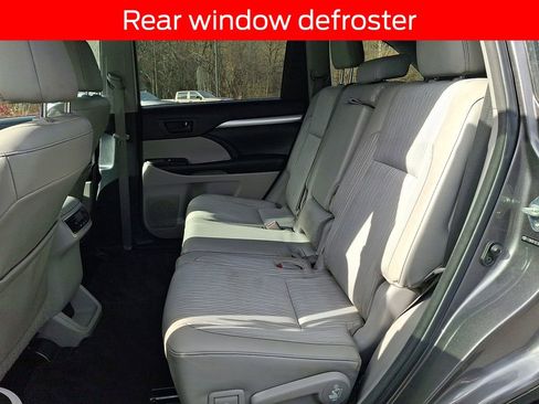 Used 2014 Toyota Highlander Plus image 10