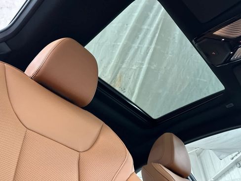 Used 2025 BMW 230i 230i w/ Premium Package image 16