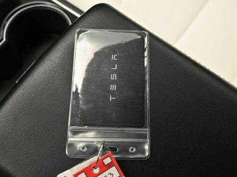 Used 2018 Tesla Model 3 Long Range image 32