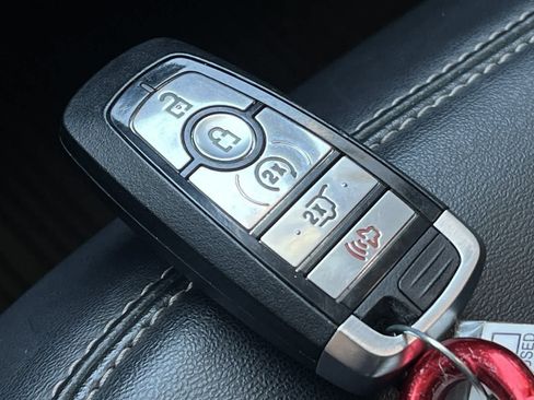 Used 2022 Ford Explorer XLT RWD image 27